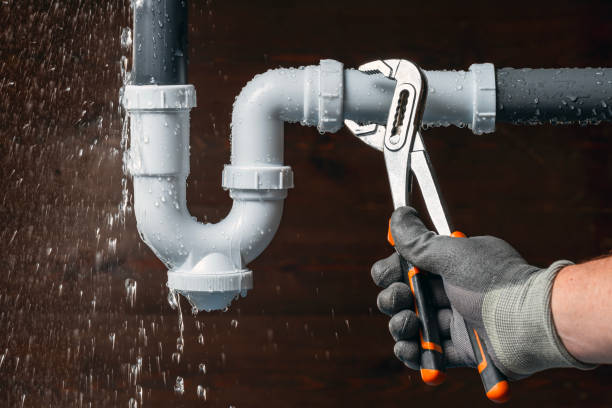 Professional Plumbing technician working in Fellows, CA